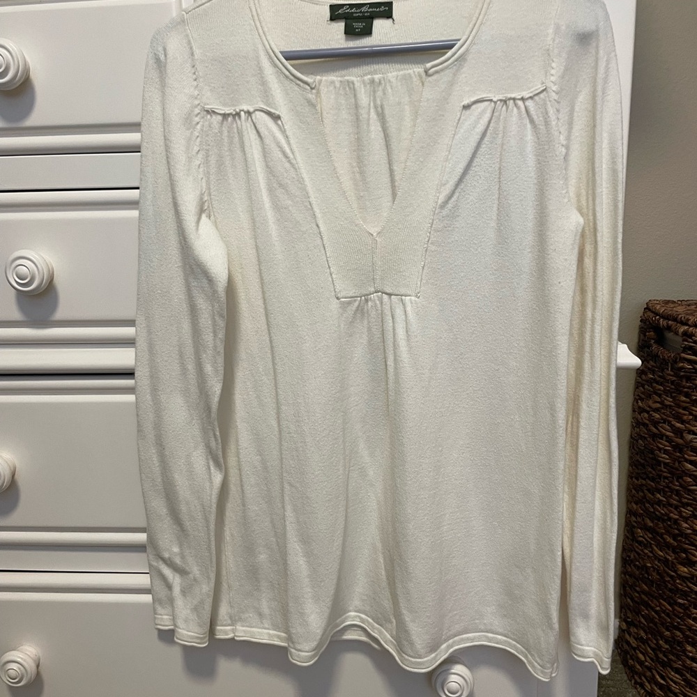 Lightweight long sleeve sweater